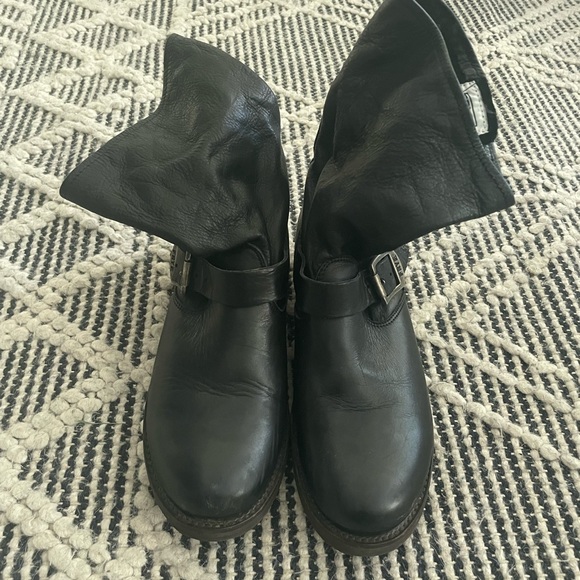 Frye combat boots - Picture 2 of 5